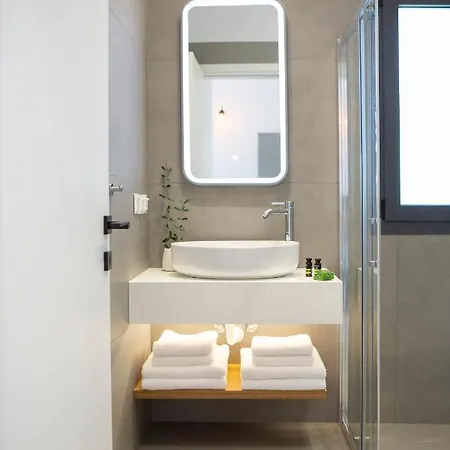 Elianthi Luxury *